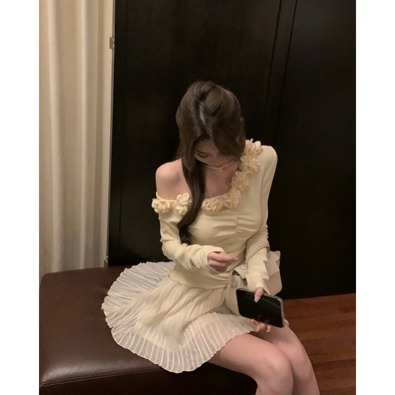 SET ÁO TRỄ VAI ĐÍNH HOA NGỰC NHÚN THÂN + CHÂN VÁY XOÈ