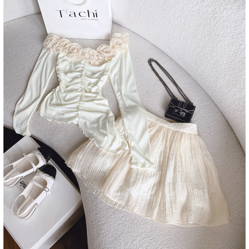 SET ÁO TRỄ VAI ĐÍNH HOA NGỰC NHÚN THÂN + CHÂN VÁY XOÈ