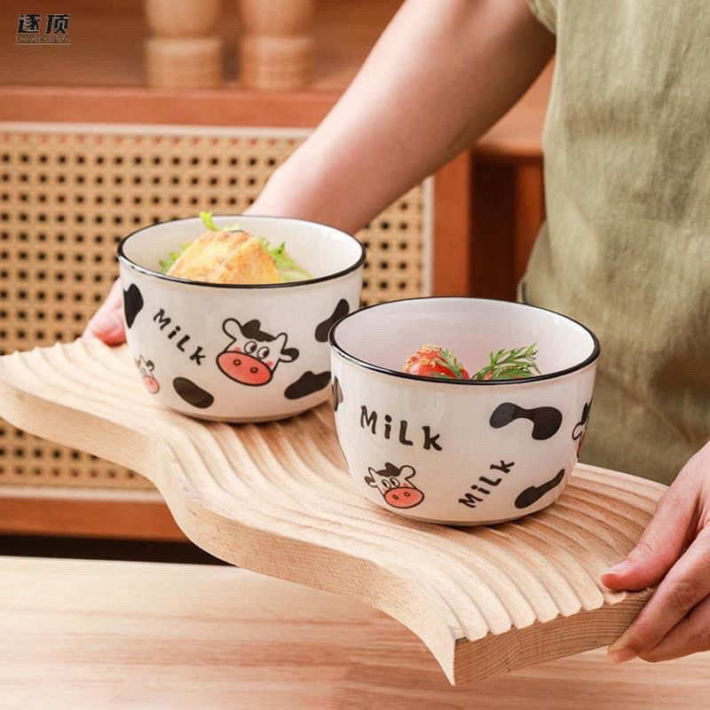 SET BỘ 2 BÁT + 2 THÌA HÌNH BÒ SỮ CHỮ MILK