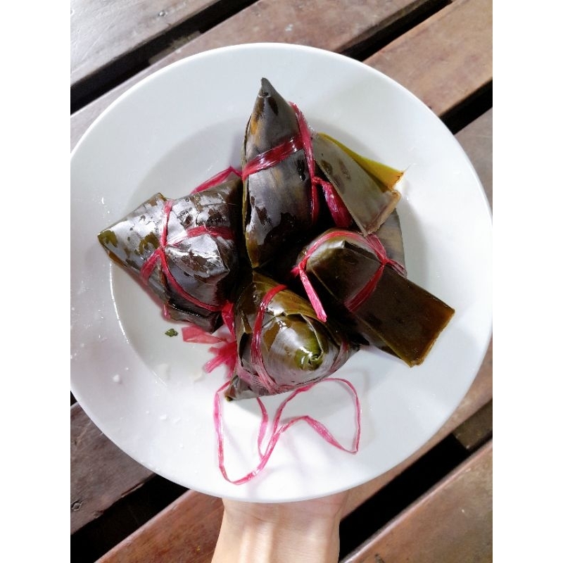 Bánh Ú Nước Tro