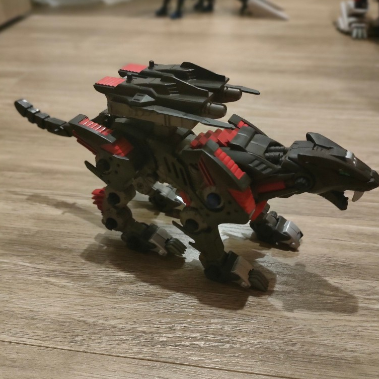 Đồ chơi Thú Vương Đại Chiến Zoids Lightning Saix