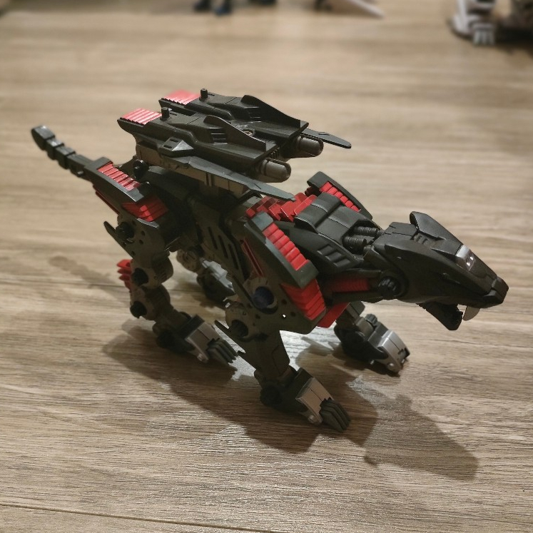 Đồ chơi Thú Vương Đại Chiến Zoids Lightning Saix
