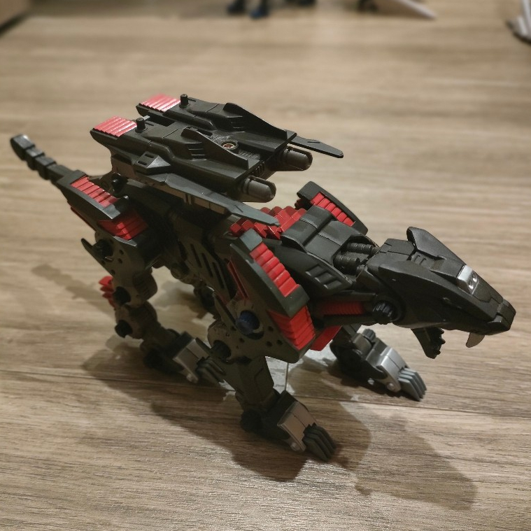 Đồ chơi Thú Vương Đại Chiến Zoids Lightning Saix