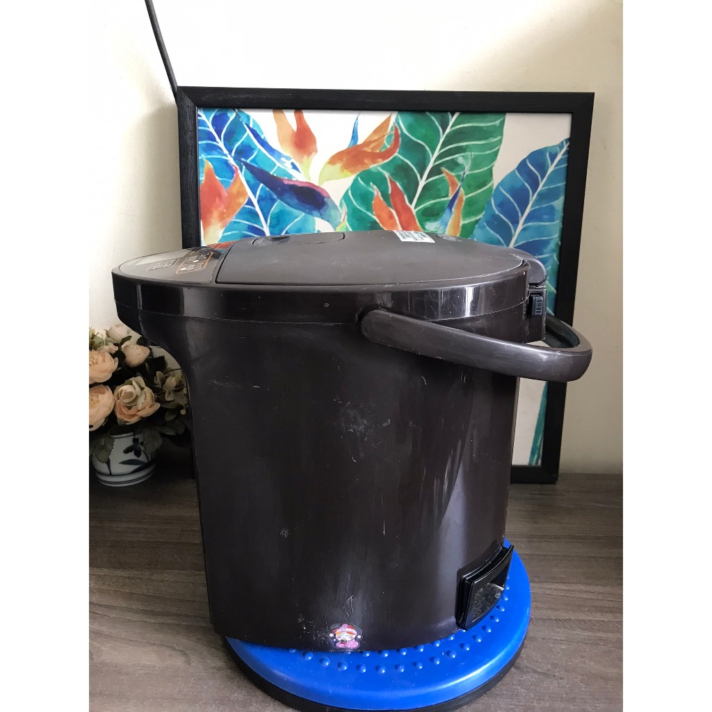 Bình thủy Nhật bãi Zojirushi CV-GB đời cao 2019, 2.2l dùng điện 100V, phải cắm qua bộ đổi nguồn, ngoại hình mới trên 90%