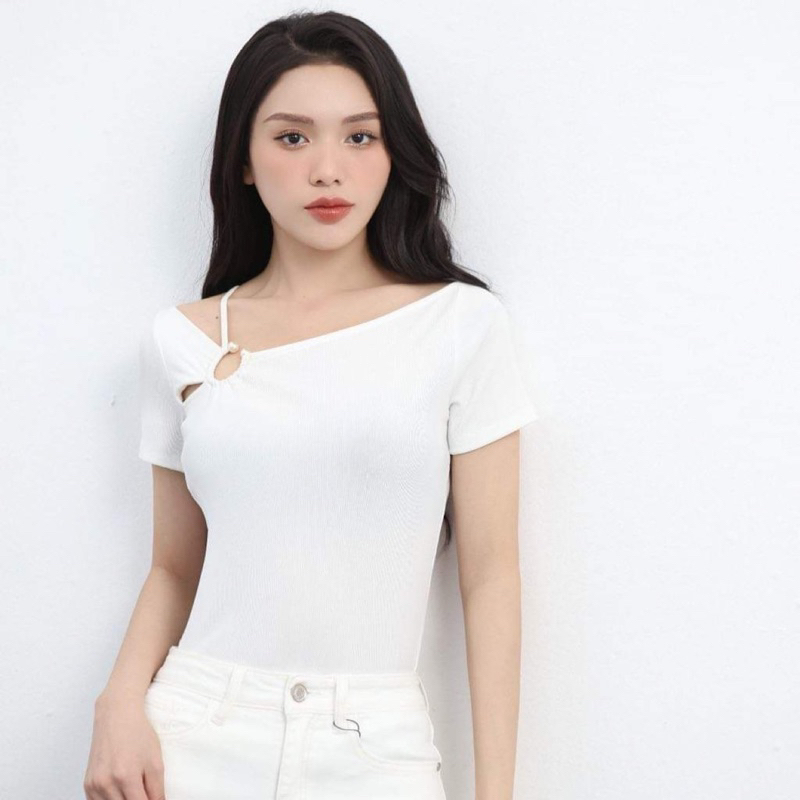 Áo Kiểu Nữ Lệch Vai Dáng Ôm Phối Khuyên Tròn Dài Tay, Ngắn tay