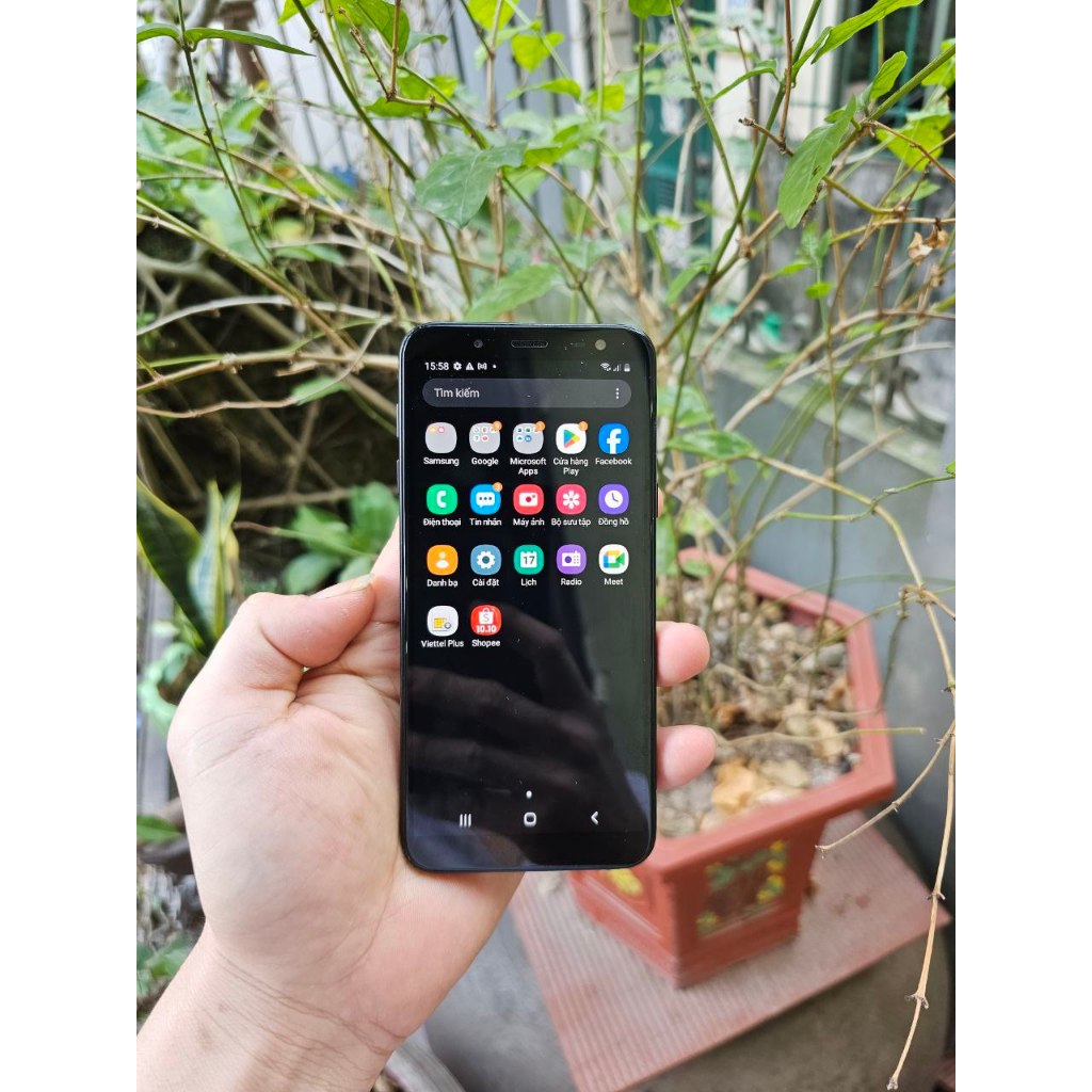 Điện thoại samsung galaxy j600 j6 2018 máy tân trang đẹp trên 95%