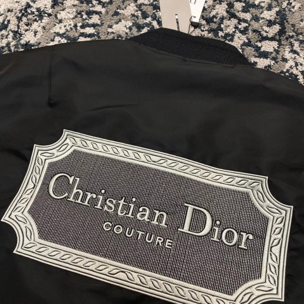 Áo Khoác Gió Nam Nữ Dior Chất Dù 2 Lớp Logo Thêu Cao Cấp - Áo Khoác Nam Nữ Dior Phong Cách Boy Phố Hottrend 2023