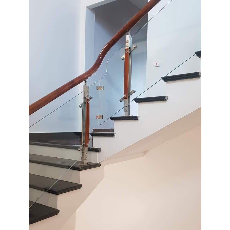 Trụ kính cầu thang , lan can gỗ Inox 304 chân mặt và chân hông.