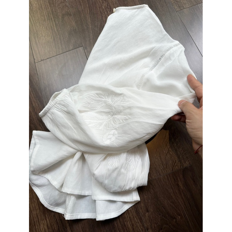 Sơ mi linen tơ mềm thêu thân và tay xinh