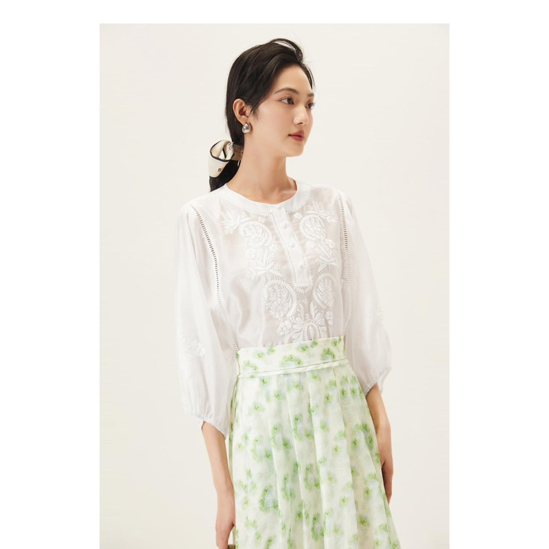 Sơ mi linen tơ mềm thêu thân và tay xinh