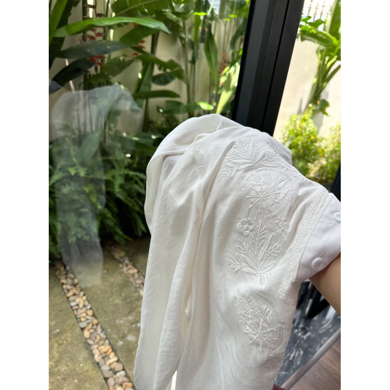 Sơ mi linen tơ mềm thêu thân và tay xinh