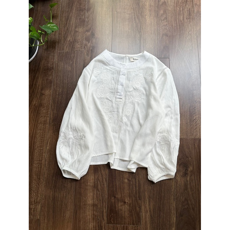 Sơ mi linen tơ mềm thêu thân và tay xinh