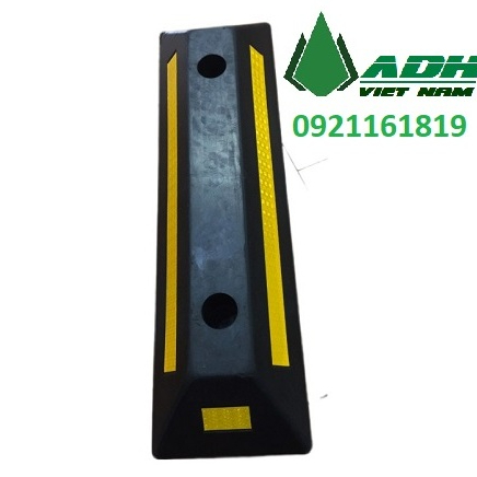 Chặn lùi cao su hai vạch _ KT : 560x150x100mm