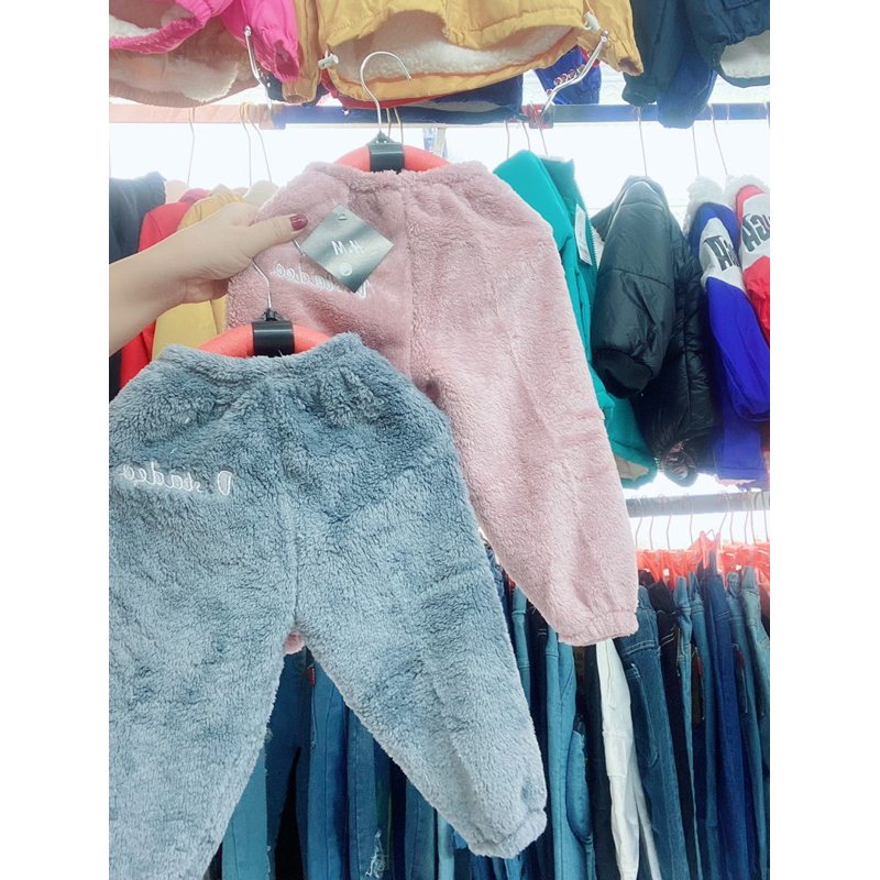 Quần lông thêu Chữ cho bé