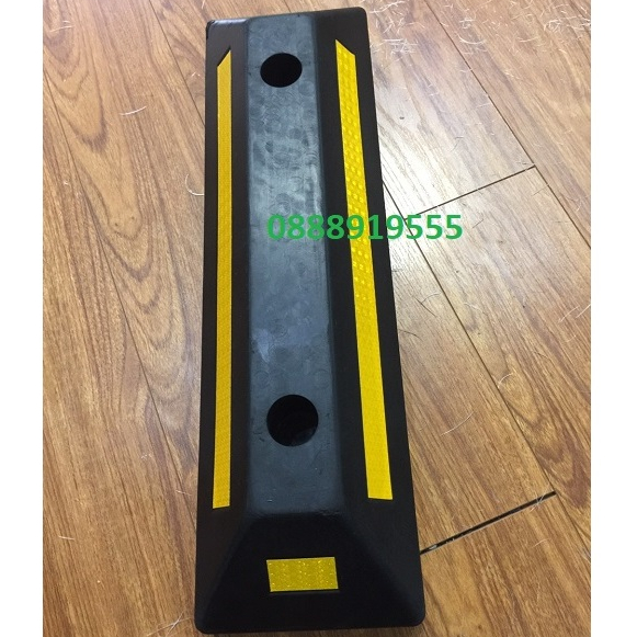 Chặn lùi cao su hai vạch _ KT : 560x150x100mm
