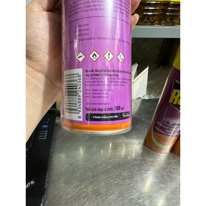 Bình xịt côn trùng raid chai 700ml huong cam chanh