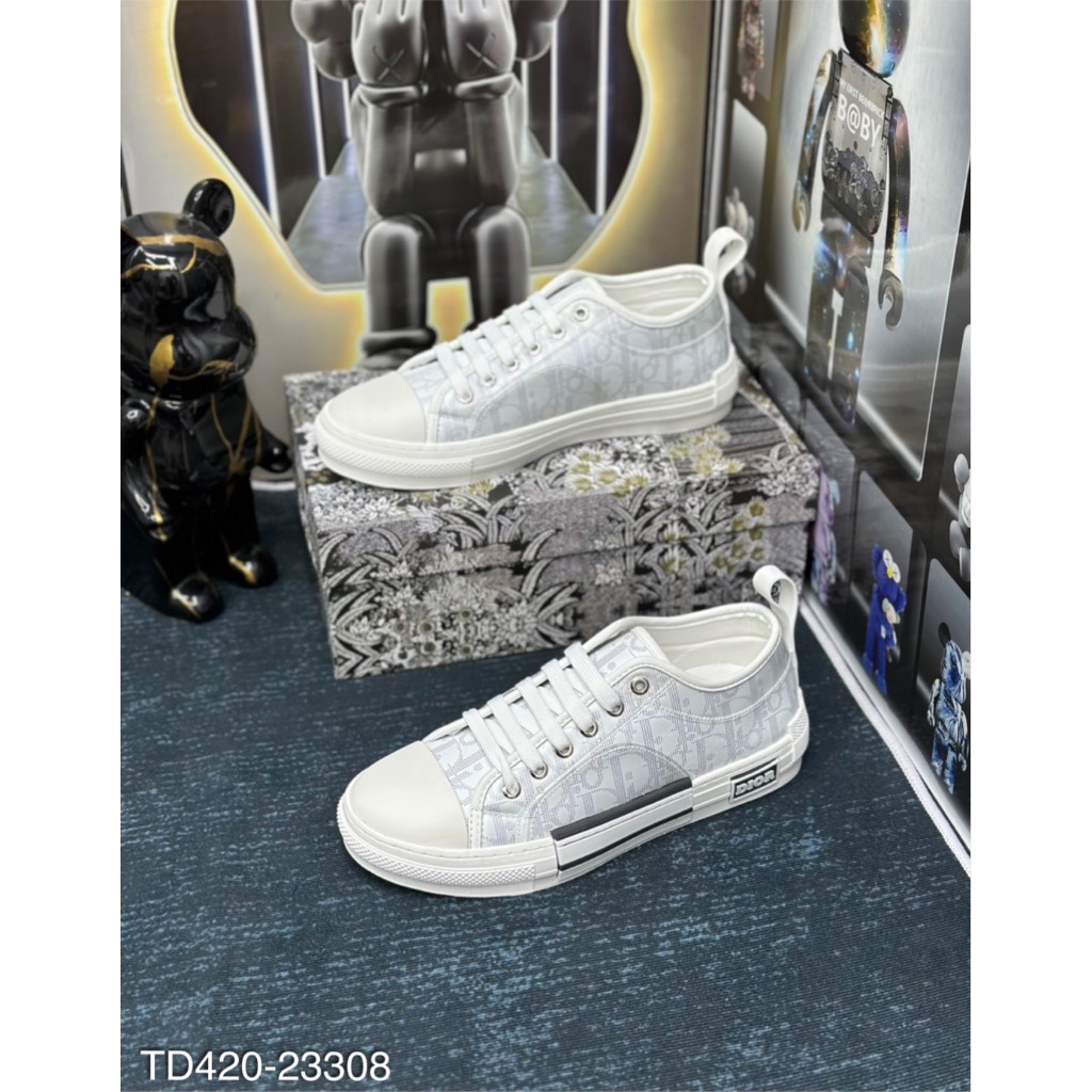 Giày Sneaker Nam Thêu Logo Đế Cao Su Cực Hot Trend