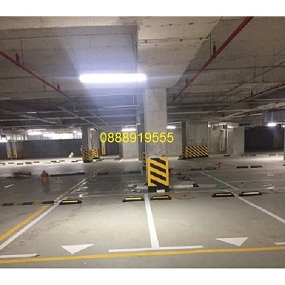 Chặn lùi cao su hai vạch _ KT : 560x150x100mm