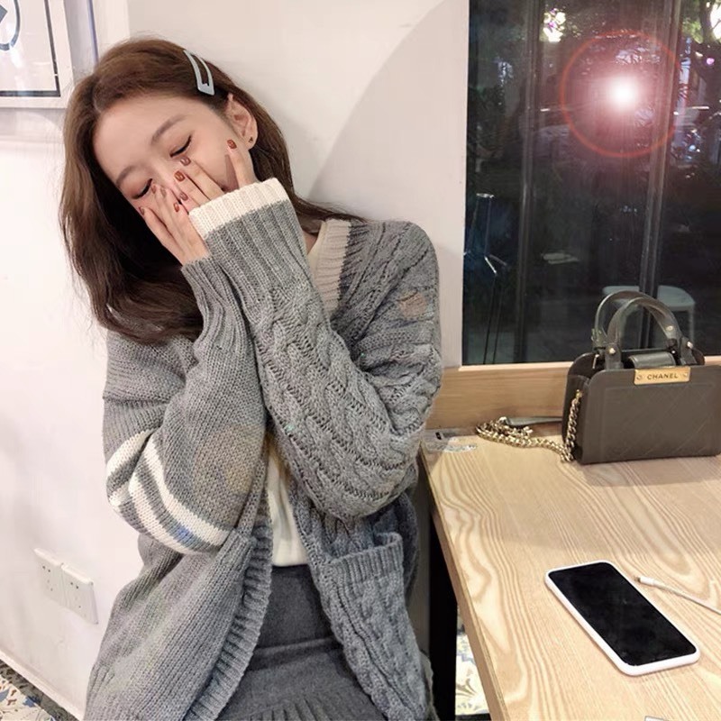 Áo khoác cardigan nữ dáng dài hàn quốc phối sọc trắng Deliz mùa đông dày ấm nhiều màu pastel ChouChou