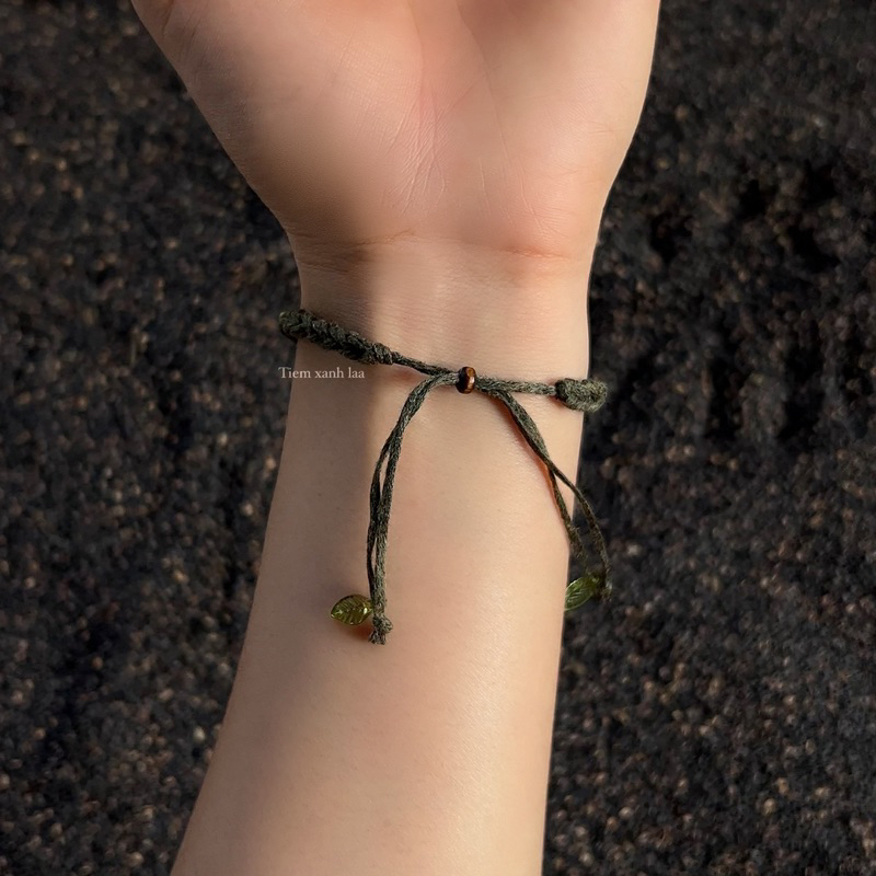 Vòng tay “Hoa tulip dễ thương” Tiệm xanh láa