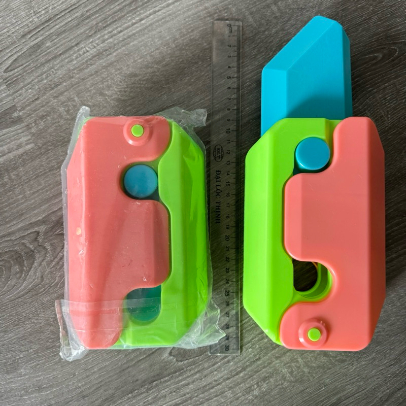 Dao Cà Rốt 3D Khổng Lồ 28cm Dao Củ Cải Đồ Chơi Trọng Lực Giảm Stress