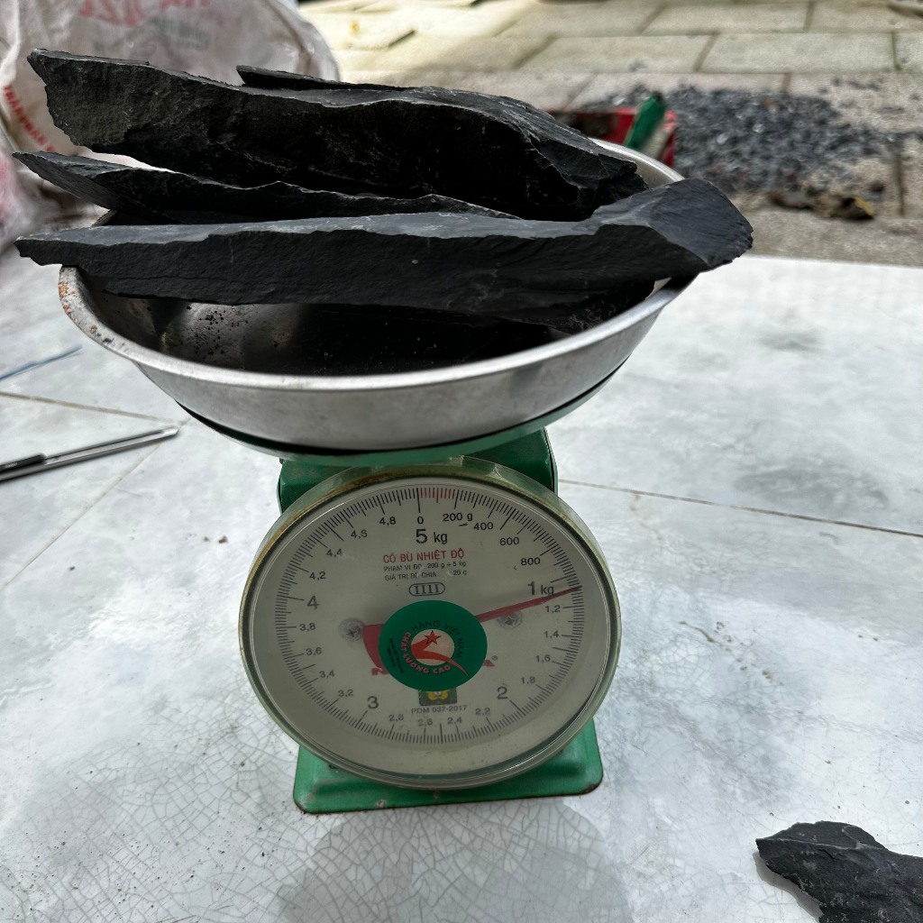 Đá trầm tích đen trang trí thủy sinh 1kg