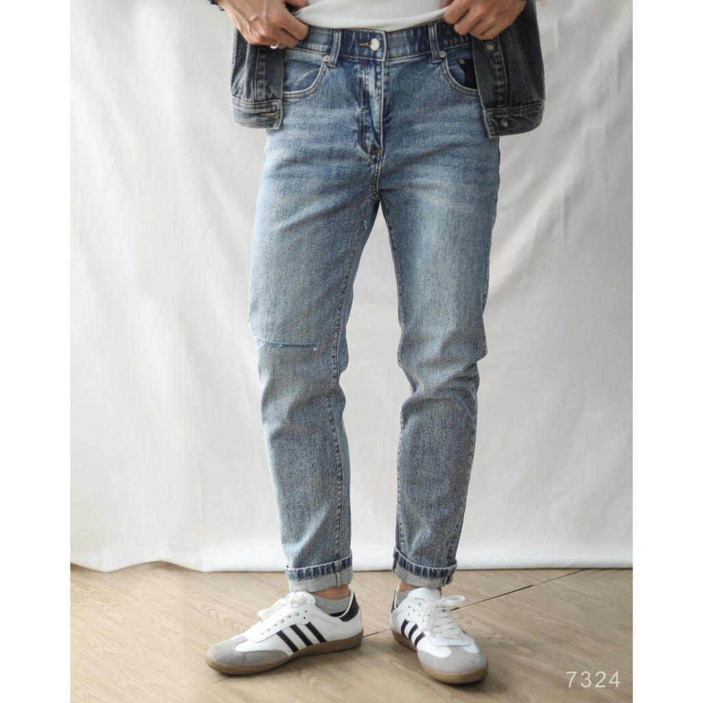 Quần jean nam xanh rách DNST 7324, dáng slim fit cực kỳ dễ mặc, phong cách trẻ trung và dễ mix đồ, đủ size tới 90kg