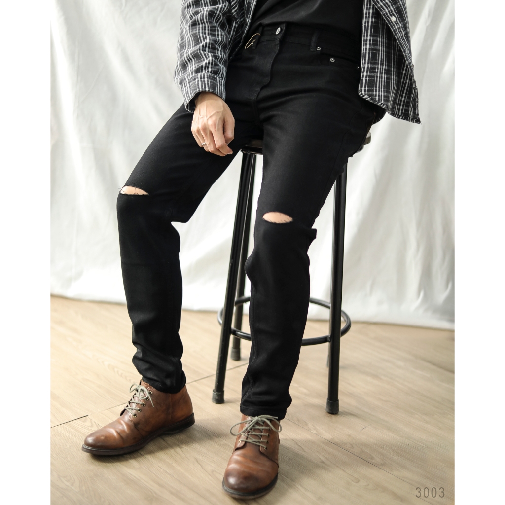 Quần jean nam đen rách gối DENIMST VN3003, form slim fit phù hợp mọi form dáng