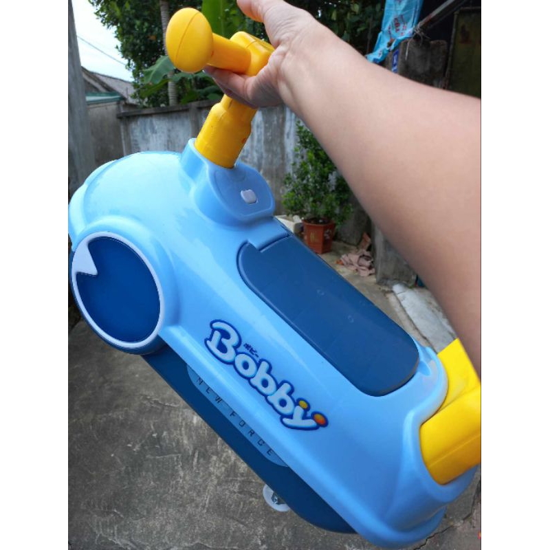 Xe chòi có đồ chơi