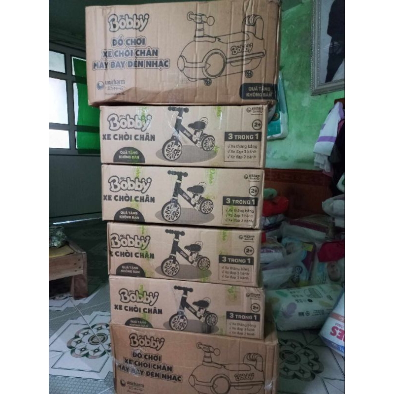 Xe chòi có đồ chơi