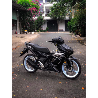 Tem xe winner x v2 mẫu tem rs trắng xám dán xe dàn áo màu đen