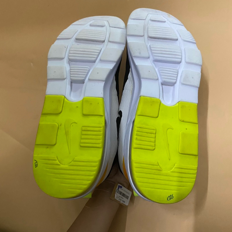 Giày chính hãng đã qua sử dụng