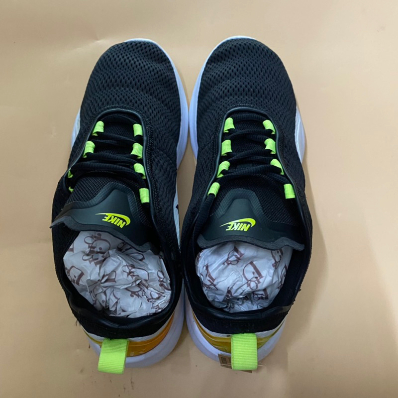 Giày chính hãng đã qua sử dụng