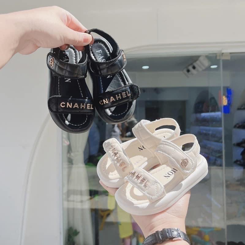 Dép sandal quai hậu quai ngang trẻ em thời trang bền đẹp cao cấp thoáng mát, da mềm êm chân cho bé gái .