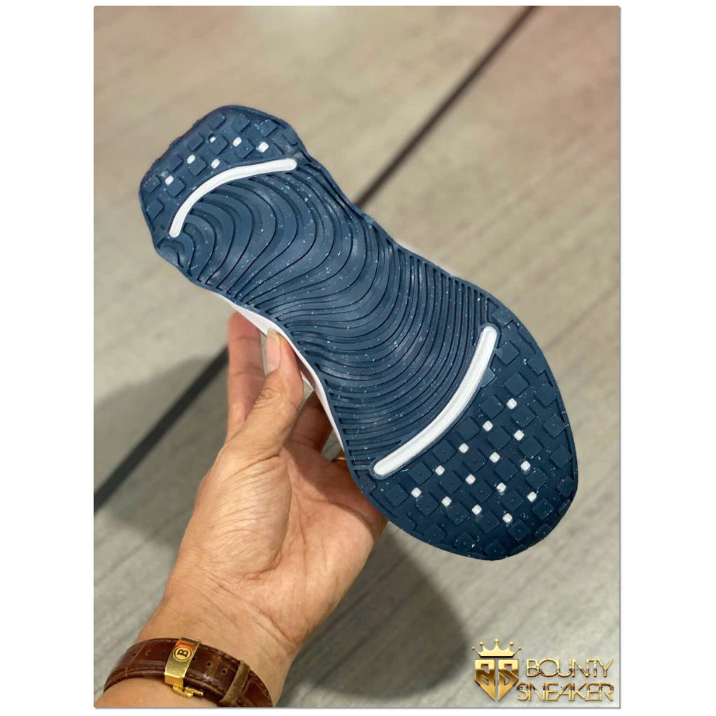 Giày Thể Thao Nike Motiva Crimson