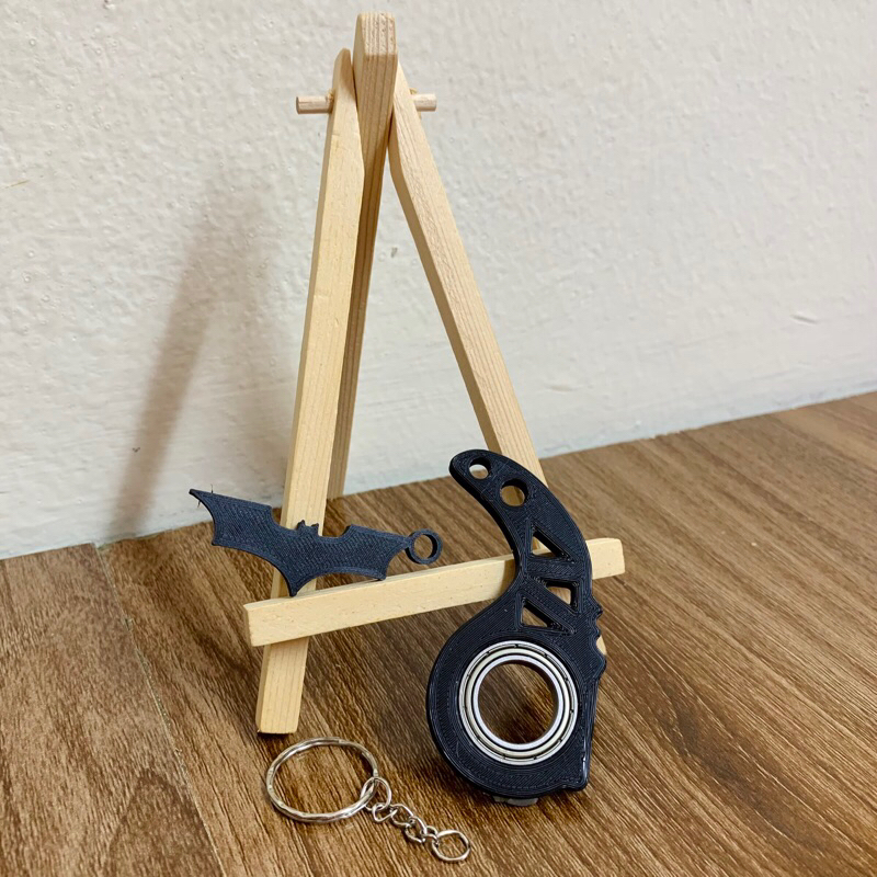 Móc Khóa Keyrambit - T2 Tặng Kèm Móc Khóa BatMan