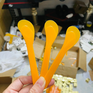Muỗng que nhựa khuấy kem một muỗng