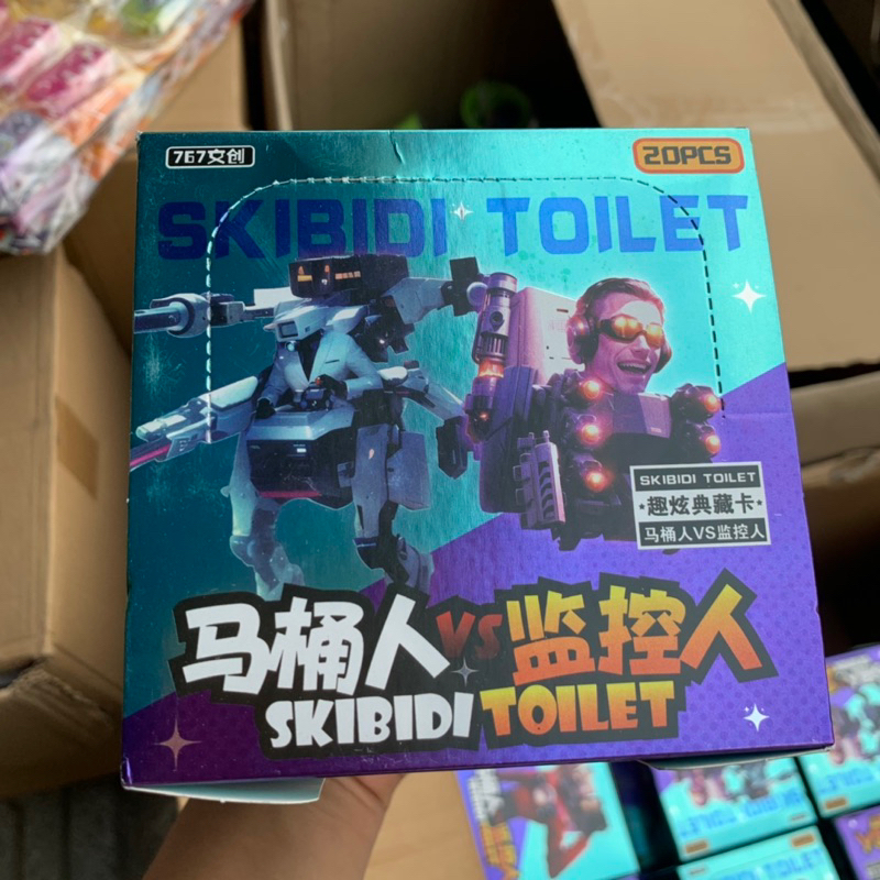 Hộp 32 gói thẻ bài Skibidi Toilet, Quỷ đầu loa