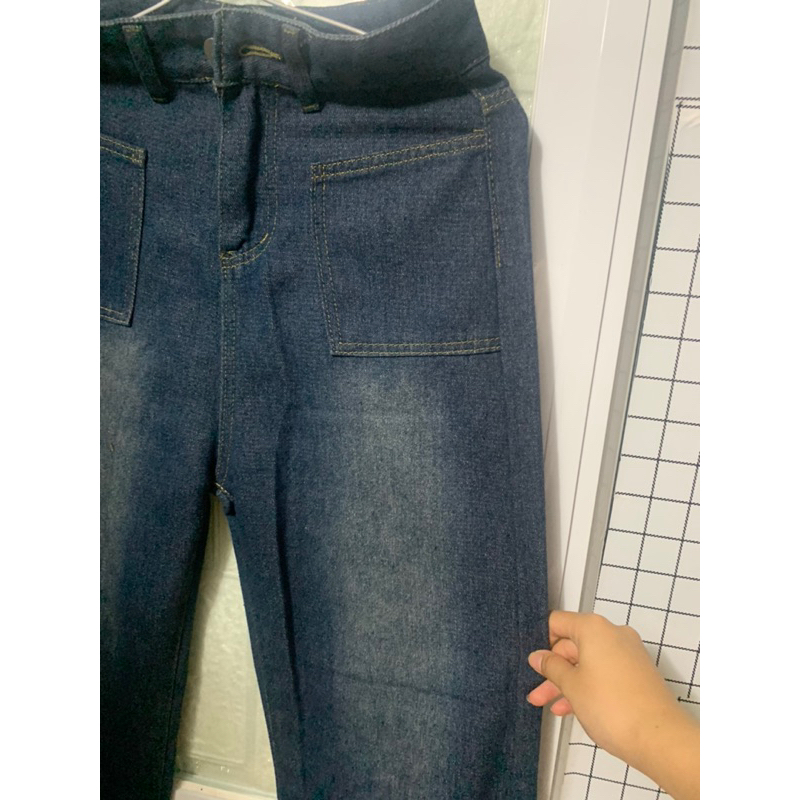 Quần jean nữ màu retro