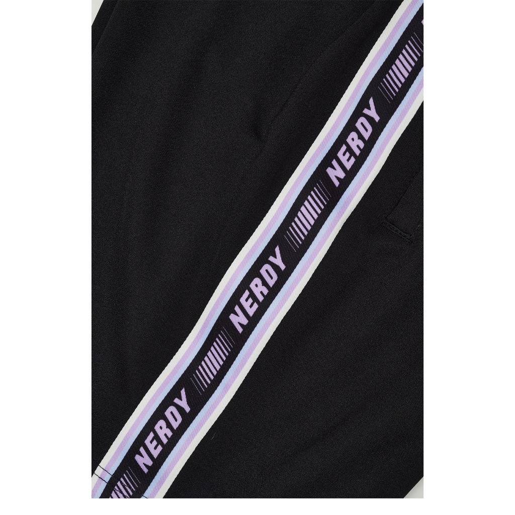 Quần short Nerdy. Mẫu unisex dành cho cả nam và nữ. Hàng chính hãng, xịn 100%.