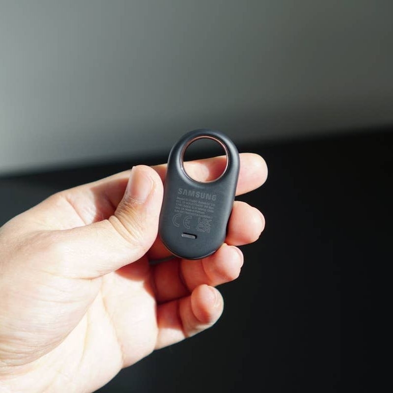 Thiết bị theo dõi định vị thông minh Samsung Galaxy SmartTag 2 - Hàng chính hãng