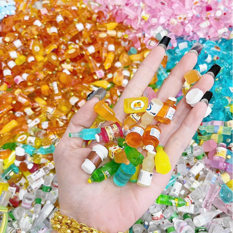 Charm chai nước mini nhiều loại màu sắc ngọt ngào