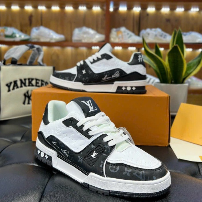 Giày Thể Thao LV 54 Trainer Signature Black White Đen Trắng Bản Cao Cấp 2023