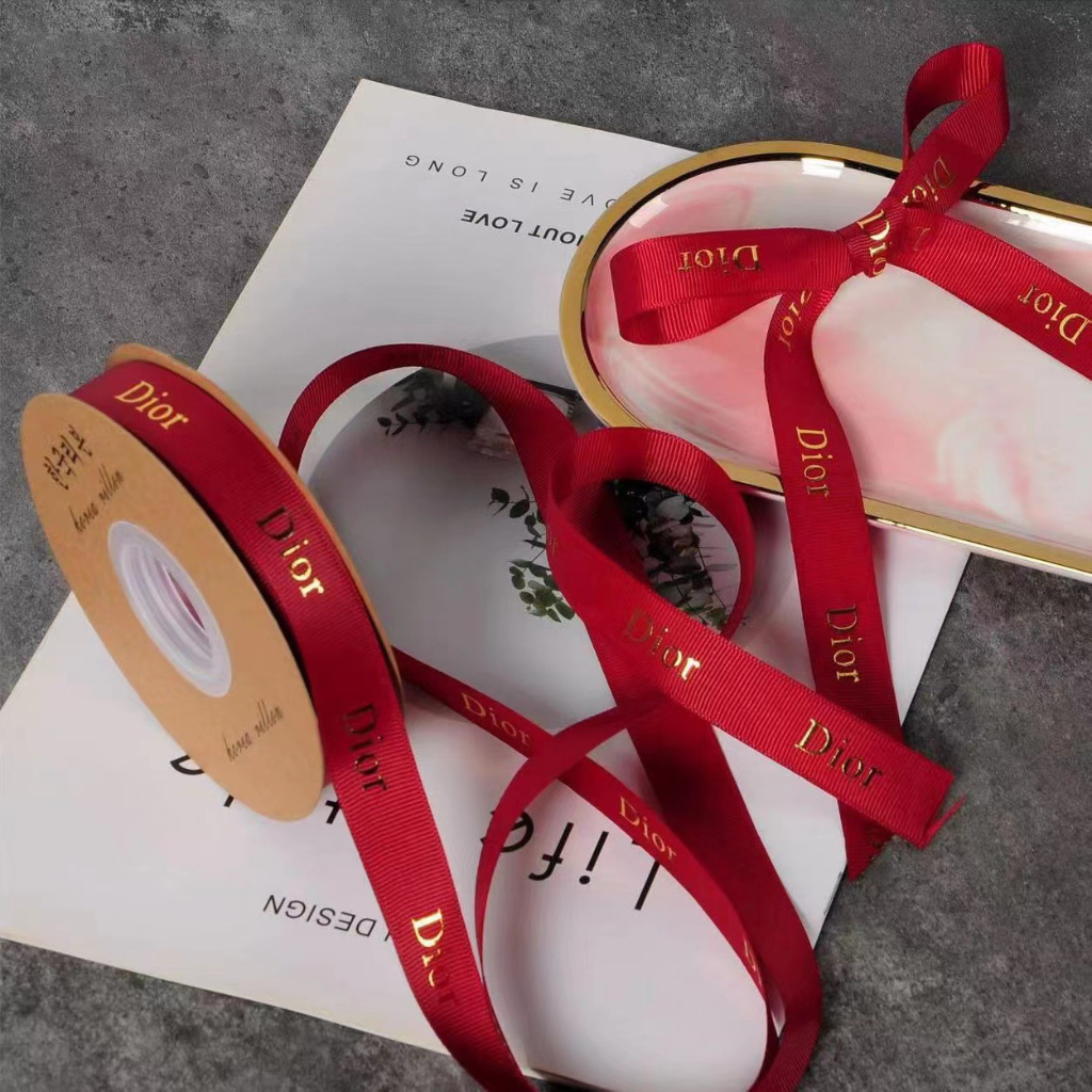 Cuộn ruy băng dài bản 2cm in chữ Dior nhũ vàng sang chảnh