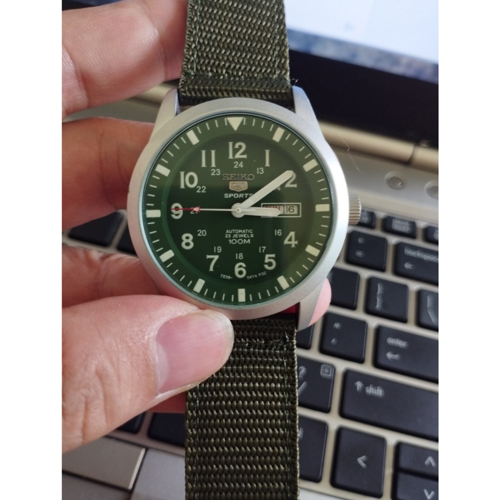 Đồng hồ cơ automatic SEIKO dây dù đẳng cấp sang trọng màu xanh