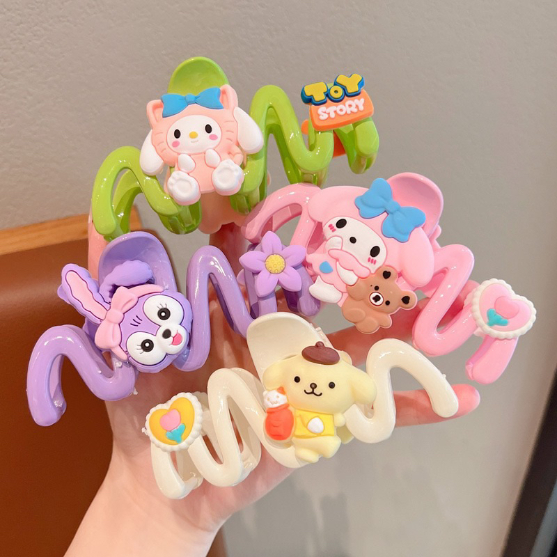 Kẹp Tóc Gợn Sóng Hình Gấu Dâu / Toy Story