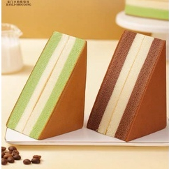 Bánh ăn sáng - Bánh bông lan tam giác Nhiên Lợi 100gr