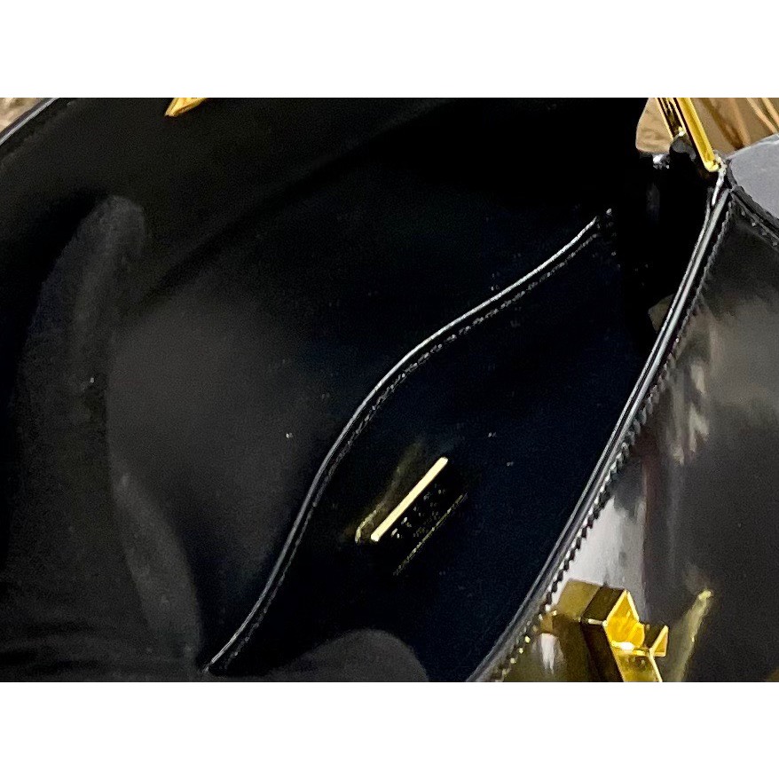 TÚI PRADA KẸP NÁCH SZ22