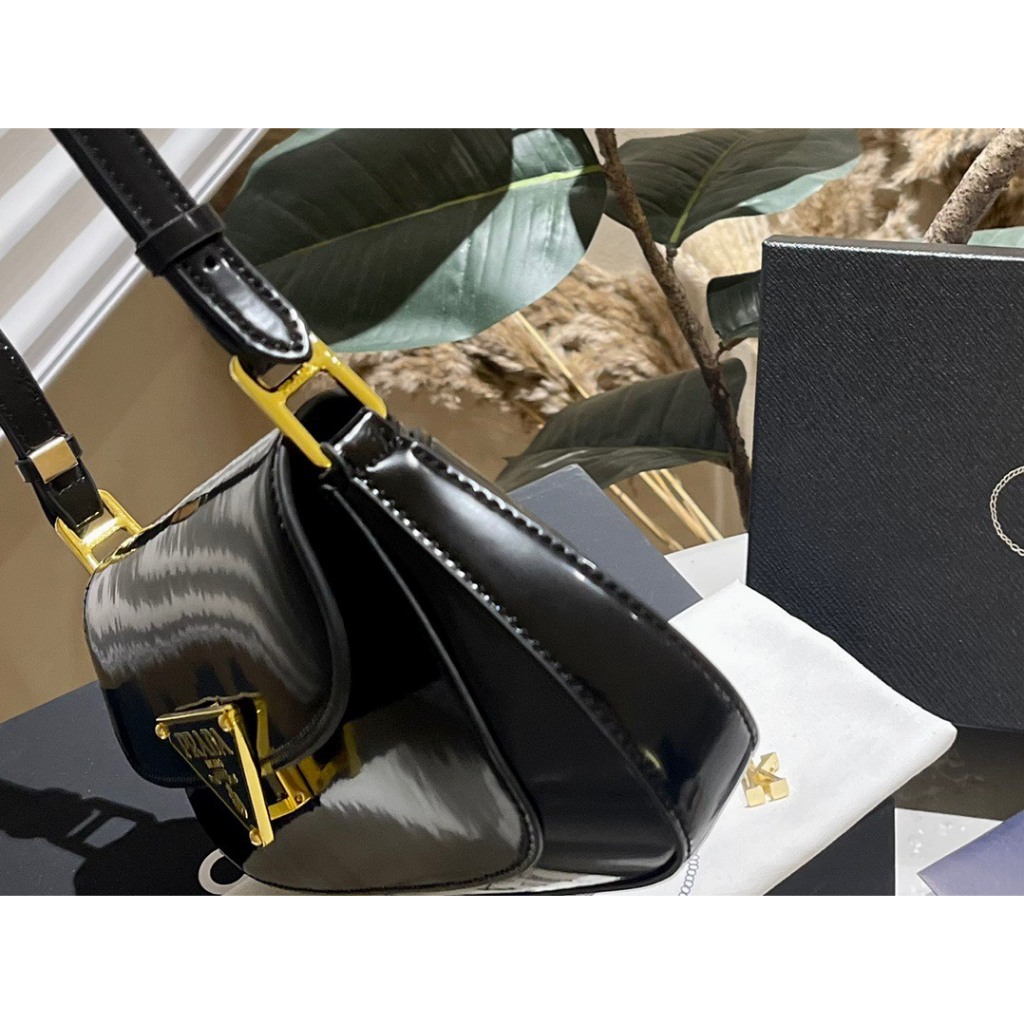 TÚI PRADA KẸP NÁCH SZ22