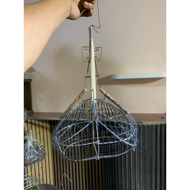 Bẫy khuyên , hút mật đủ cầu cóng